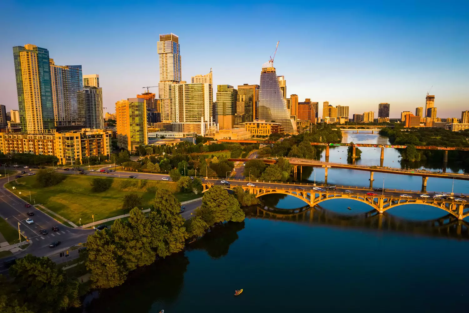 why-are-people-moving-to-austin